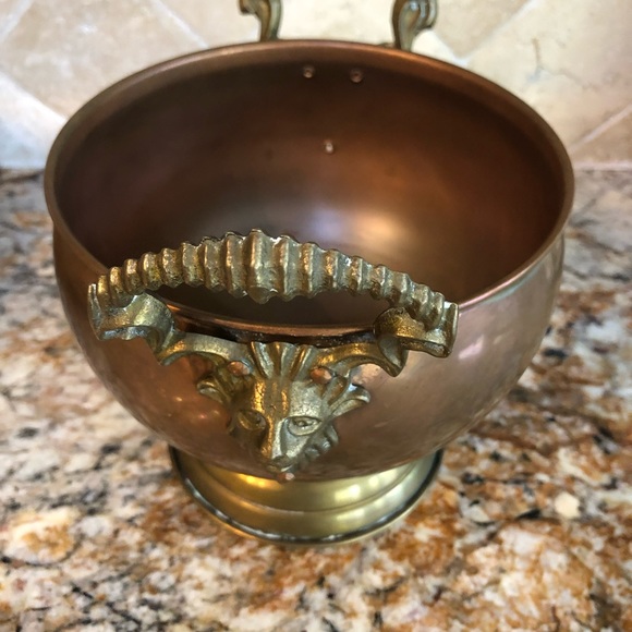 Vintage Copper Compote Bowl With Exaggerated Brass Rams Head Handles - Picture 2 of 8
